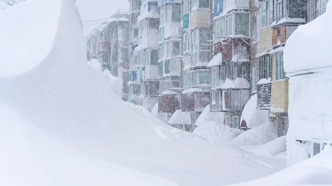 В Петропавловске-камчатском, снег достиг 12-го этажа