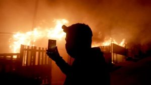 Юг Чили в огне: минимум 15 погибших, десятки тысяч эвакуированы