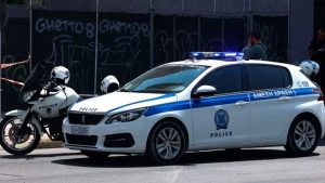 Неизвестные пытались проникнуть в дом Муниципальной полиции в центре Волоса