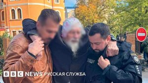 На фото, захват собора УПЦ в Черкассах, где был ранен митрополит Феодосий