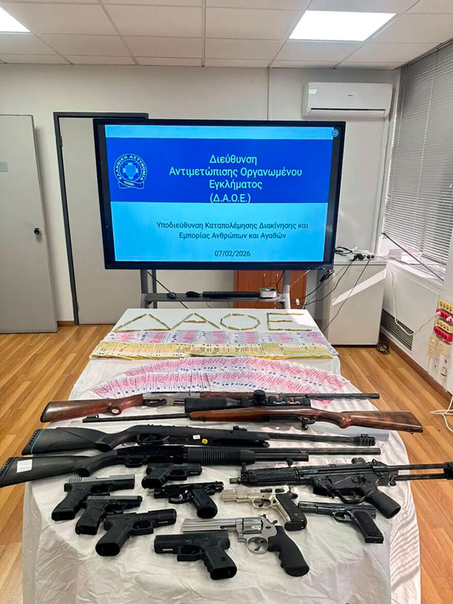 Фальшивые бренды и миллионы убытков: полиция Греции раскрыла сеть контрабанды сигарет 7 preview