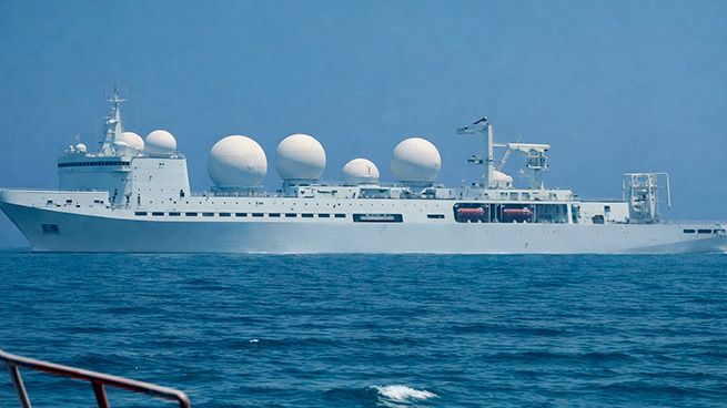 Китайские спутники передают Ирану данные о полётах американских истребителей — СМИ 3 Китайский корабль электронной разведки наблюдает за действиями Пятого флота США у берегов Омана